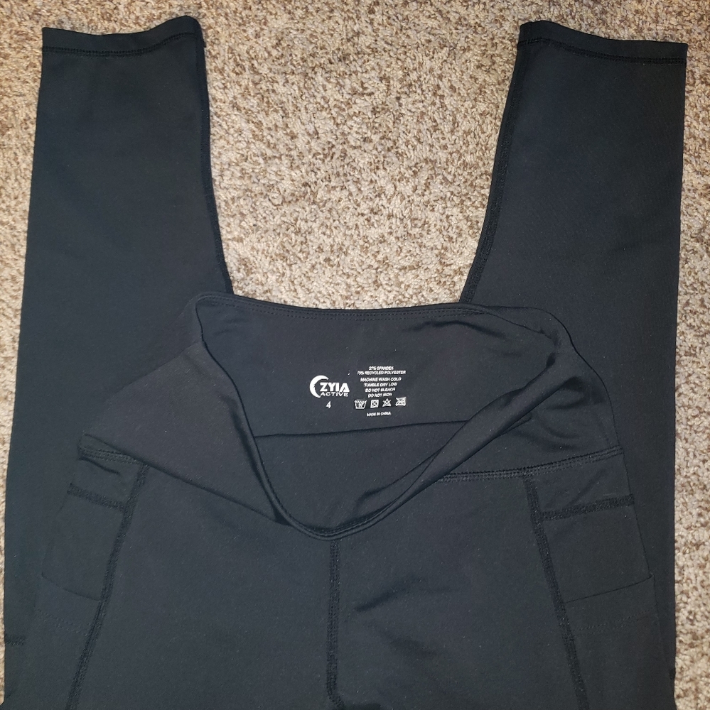 Zyia black light n tight